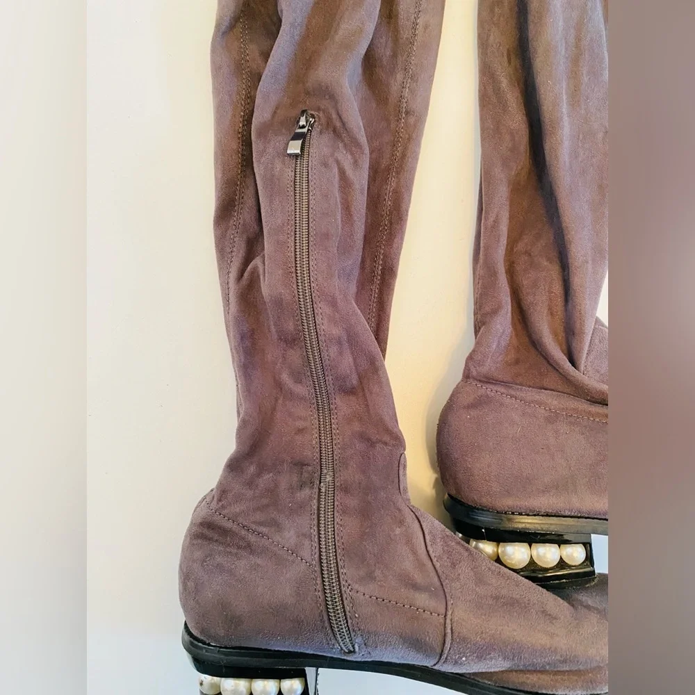 Catherine Malandrino Perse Size 9 Pearl Accent Heel Over The Knee Boots